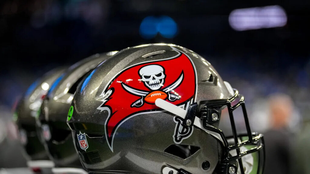 Bucs sign undrafted rookie LB Javin Wright