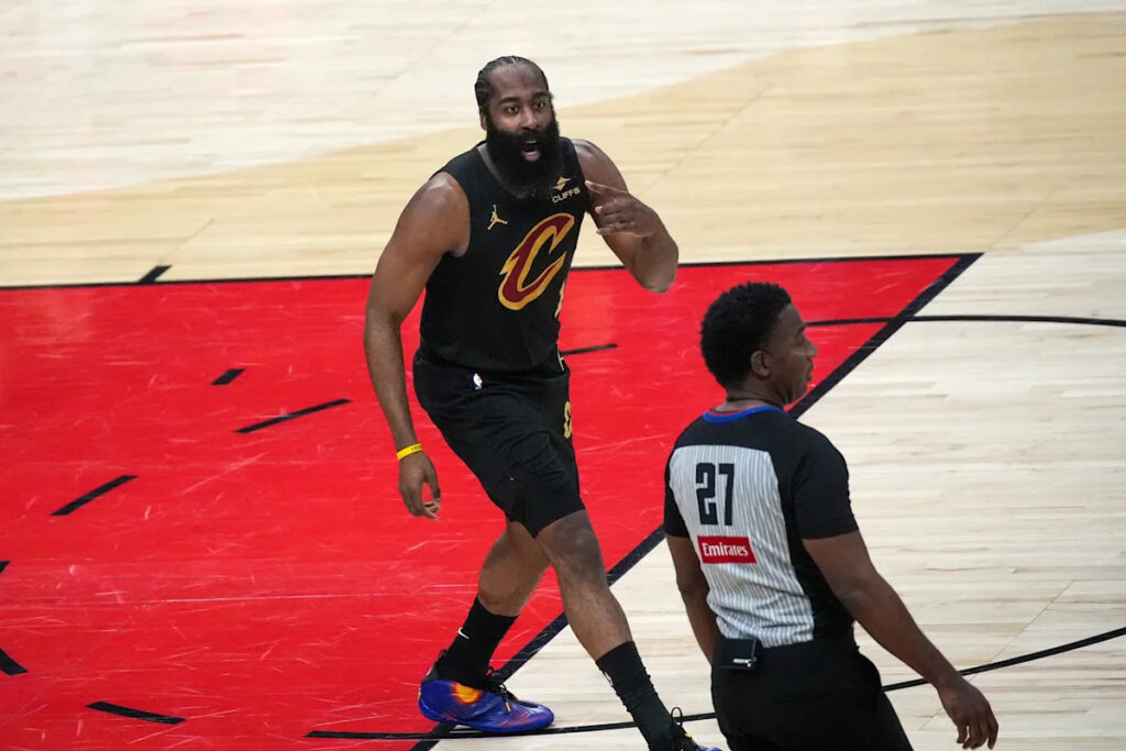 NBA confirms controversial late call against Cavs in Game 6 loss to Raptors