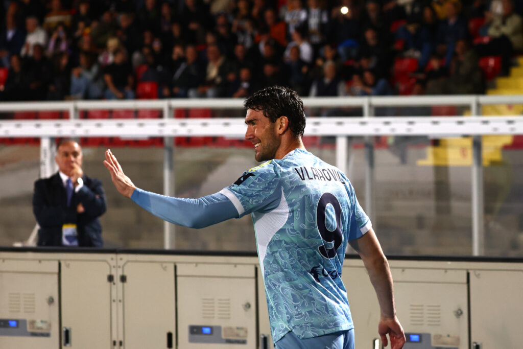 Juventus prepare for decisive Vlahovic contract talks