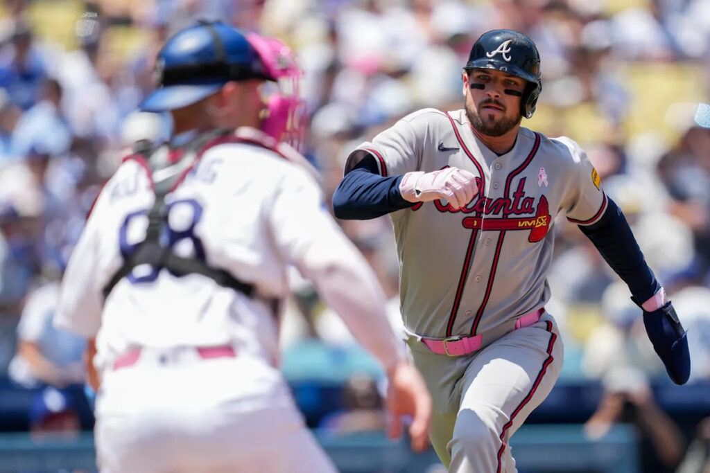 Dodgers drop series to Braves, lose 7-2 again