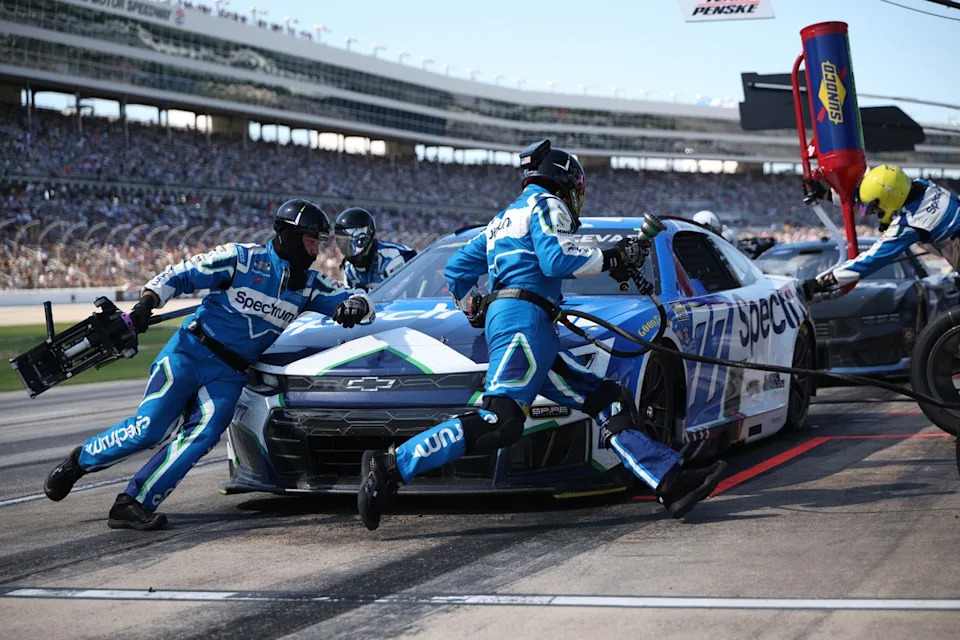 Carson Hocevar, Spire Motorsports