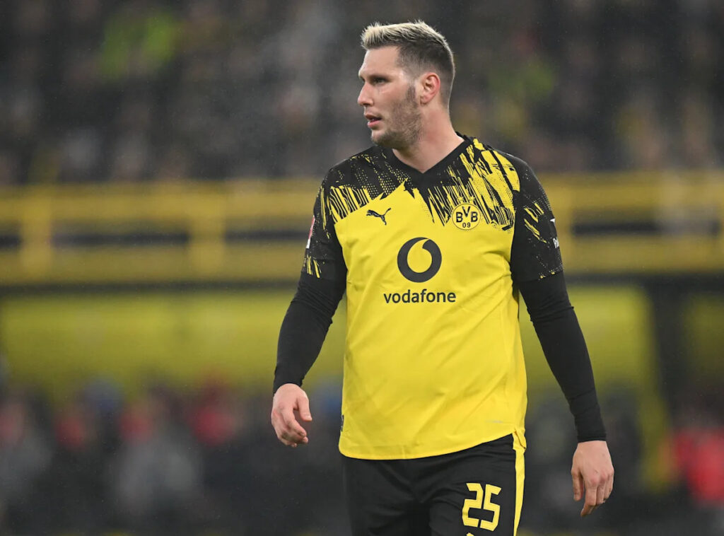 🚨 Bundesliga star defender announces retirement at 30!