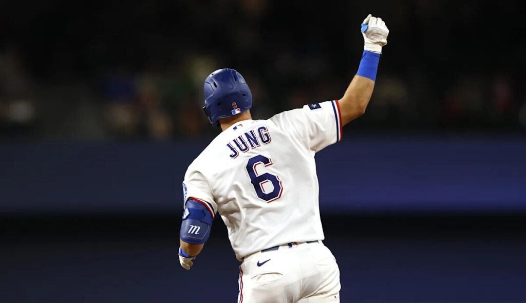 27-31 – Rangers go streaking with late rally against Royals 27-31 – Rangers go streaking with late rally against Royals