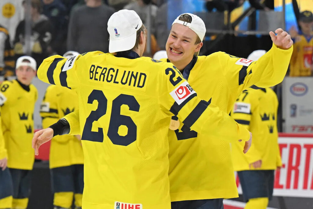 Sabres Select 6-Foot-4 Defenseman In New Mock Draft