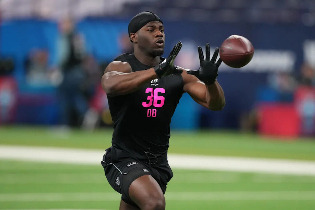 A.J. Haulcy can be a Chess Piece for the Secondary Lou Anarumo is Coveting