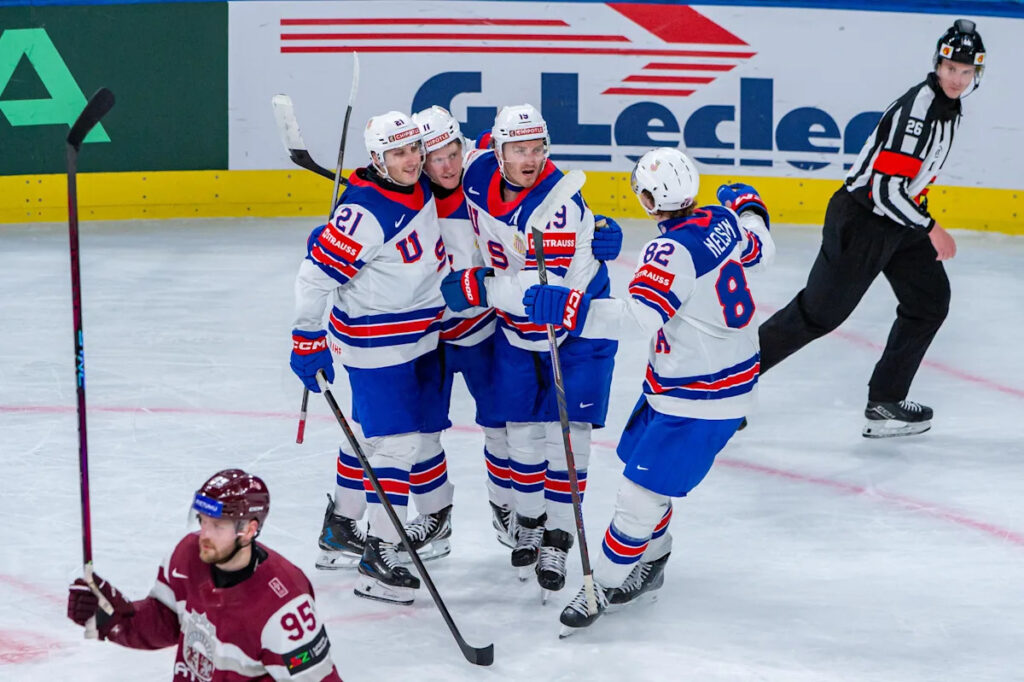 Islanders Worlds & NHL Playoff News: Avs sinking Islanders Worlds & NHL Playoff News: Avs sinking