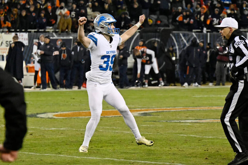 How many division wins will the Detroit Lions tally in 2026?