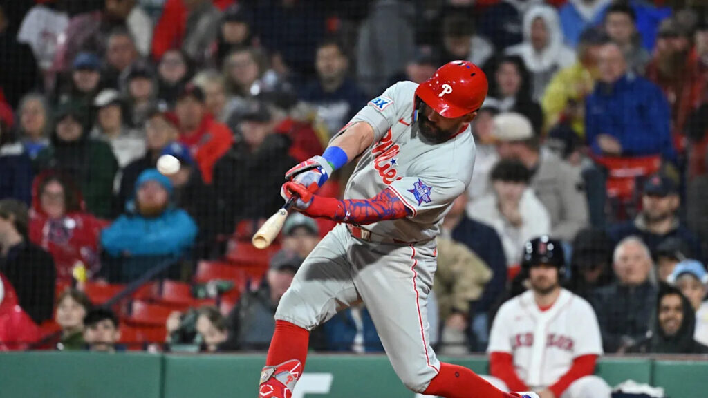 Kyle Schwarber’s MLB-leading 18th homer lifts Phillies past Red Sox 3-1
