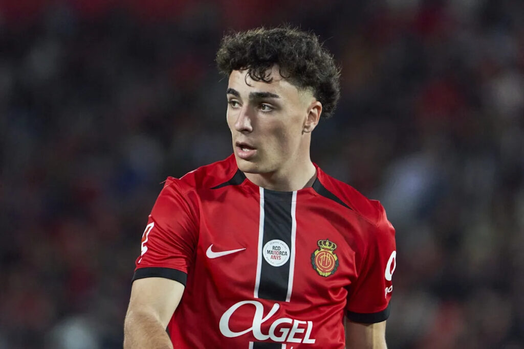Barcelona can re-sign former La Masia winger for around €7m as release clause drops after relegation