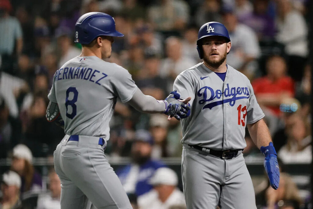 Max Muncy keeps hitting, Kiké Hernández feeling healthy