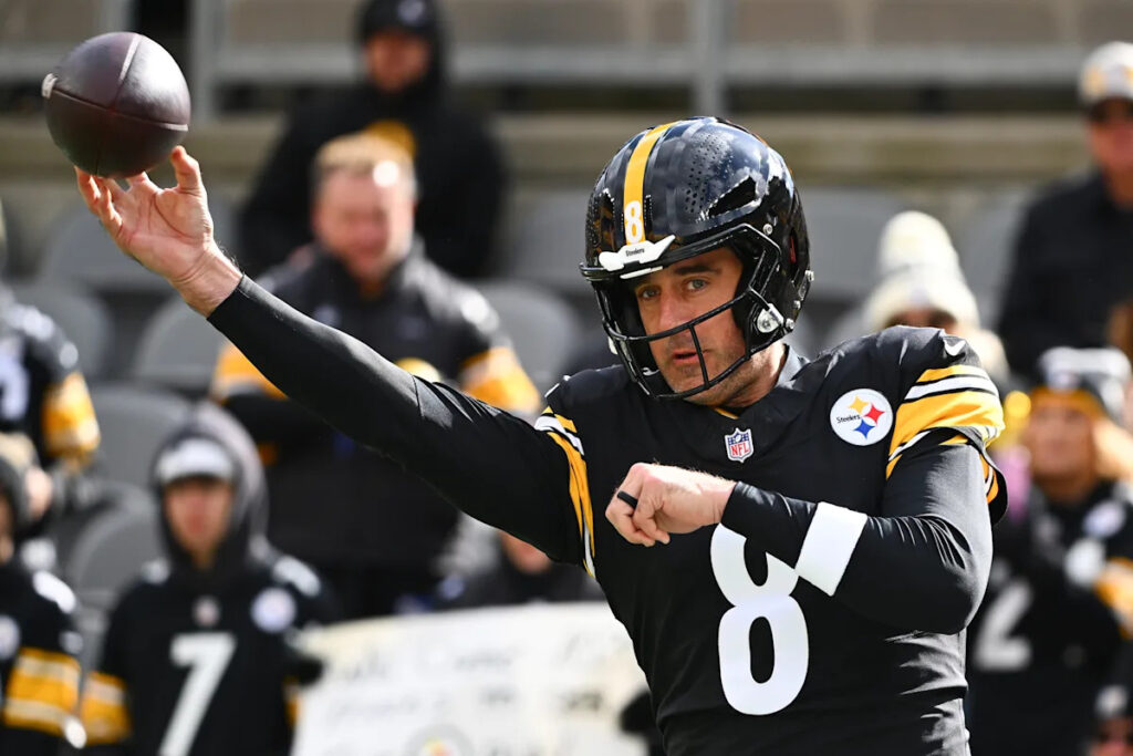 Aaron Rodgers gets big raise from Steelers