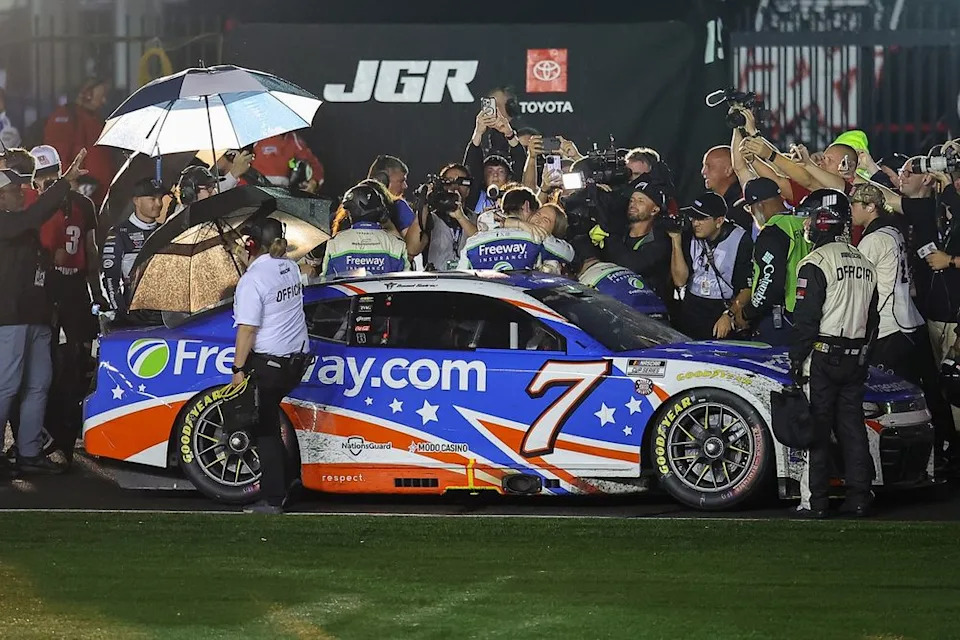Daniel Suarez wins, No. 7 Spire Motorsports Chevrolet