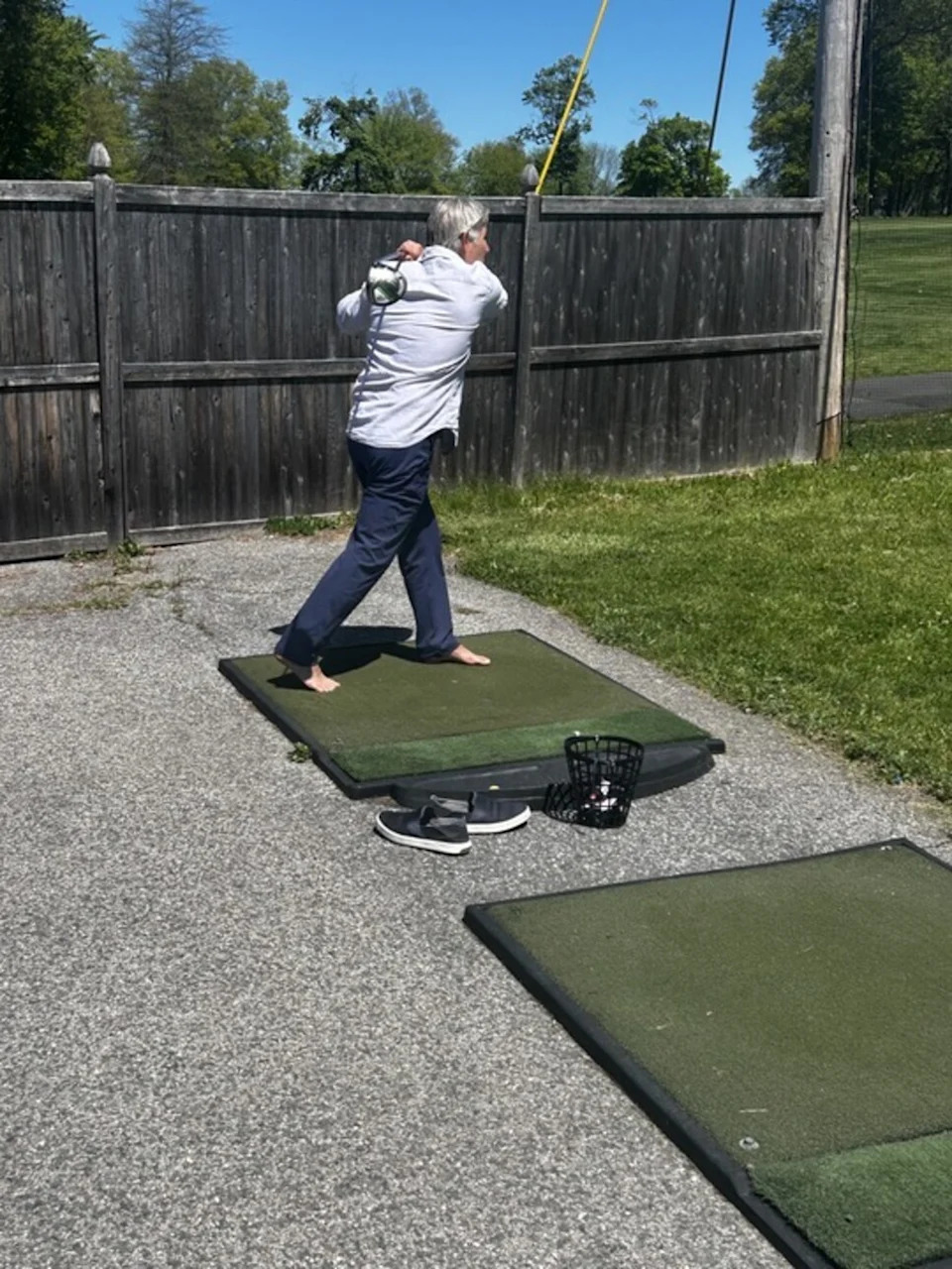 /content/dam/images/golfdigest/fullset/2021/260512-grind-barefoot.jpg
