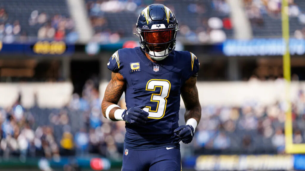 Derwin James agrees to three-year, .6 million extension