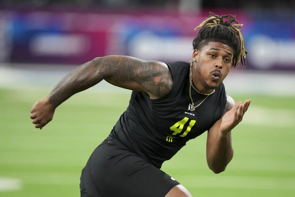 Bengals News (5/11): No contract drama with Cashius Howell