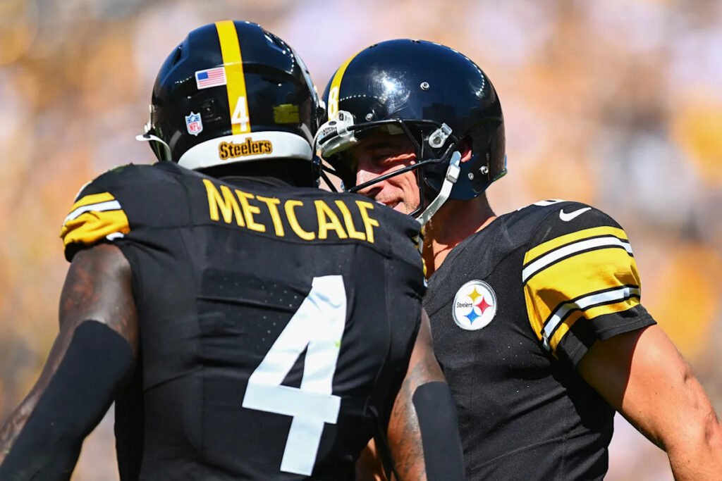 Aaron Rodgers, Steelers WRs working to improve chemistry in OTAs
