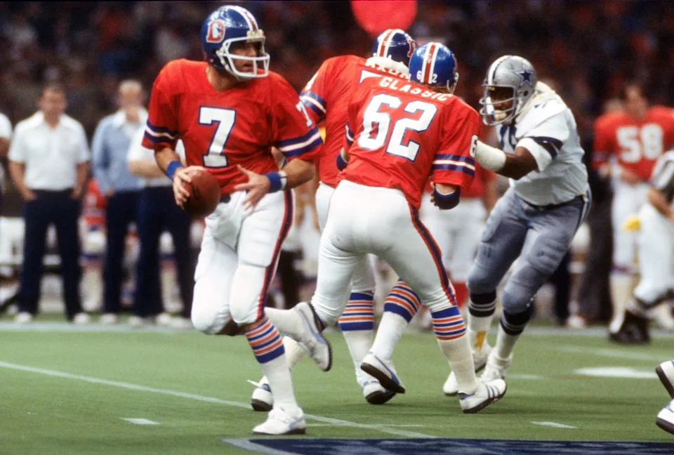 Craig Morton of the <a class="link " href="https://sports.yahoo.com/nfl/teams/denver/" data-i13n="sec:content-canvas;subsec:anchor_text;elm:context_link" data-ylk="slk:Denver Broncos;sec:content-canvas;subsec:anchor_text;elm:context_link;itc:0" data-yga="{"yLinkElement":"context_link","yModuleName":"content-canvas","yLinkText":"Denver Broncos","ySubModuleName":"anchor_text","yHasCommerce":false}">Denver Broncos</a> drops back to pass against the Dallas Cowboys during Super Bowl XII on January 15, 1978 at the Louisiana Superdome in <a class="link " href="https://sports.yahoo.com/nfl/teams/new-orleans/" data-i13n="sec:content-canvas;subsec:anchor_text;elm:context_link" data-ylk="slk:New Orleans;sec:content-canvas;subsec:anchor_text;elm:context_link;itc:0" data-yga="{"yLinkElement":"context_link","yModuleName":"content-canvas","yLinkText":"New Orleans","ySubModuleName":"anchor_text","yHasCommerce":false}">New Orleans</a>, Louisiana. Getty Images