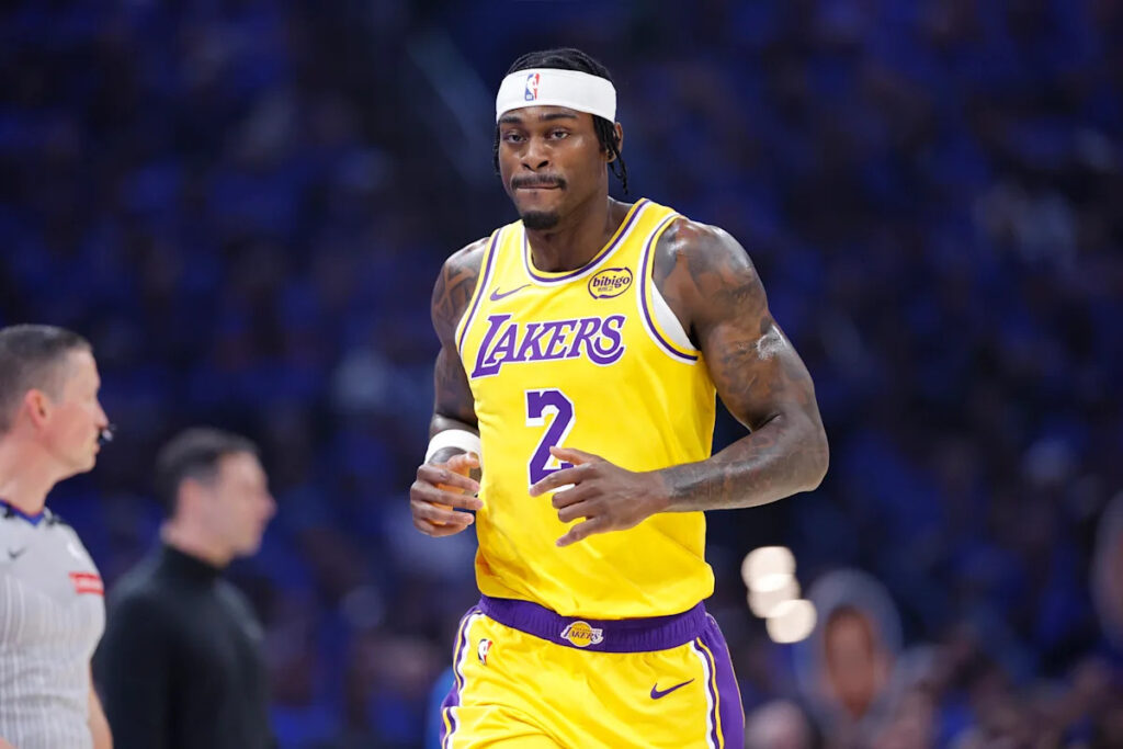 Lakers’ Jarred Vanderbilt leaves Game 1 loss to Thunder early after gruesome finger injury
