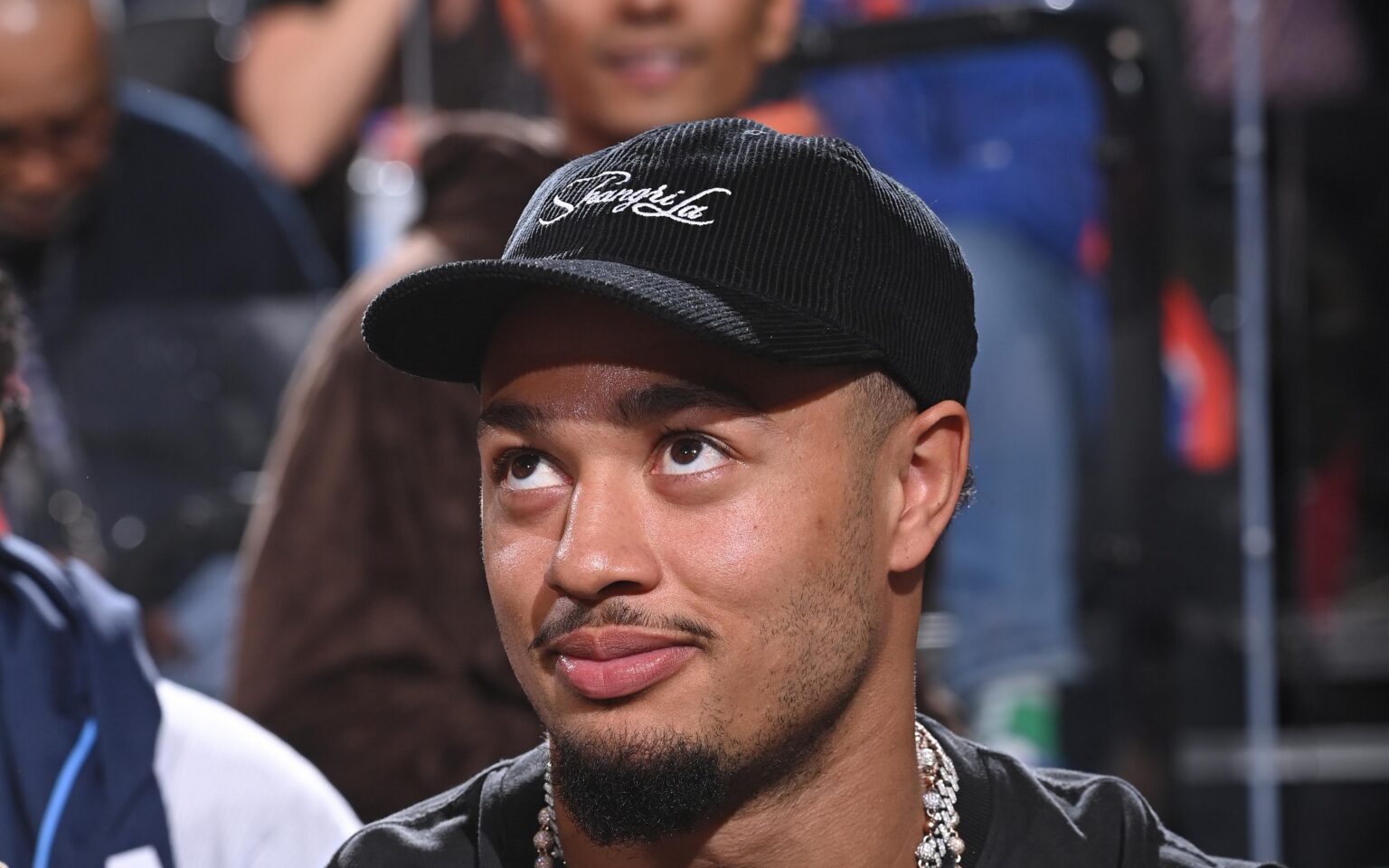 Oops! Jaxon Smith-Njigba’s NFL Honors trophy goes terribly wrong