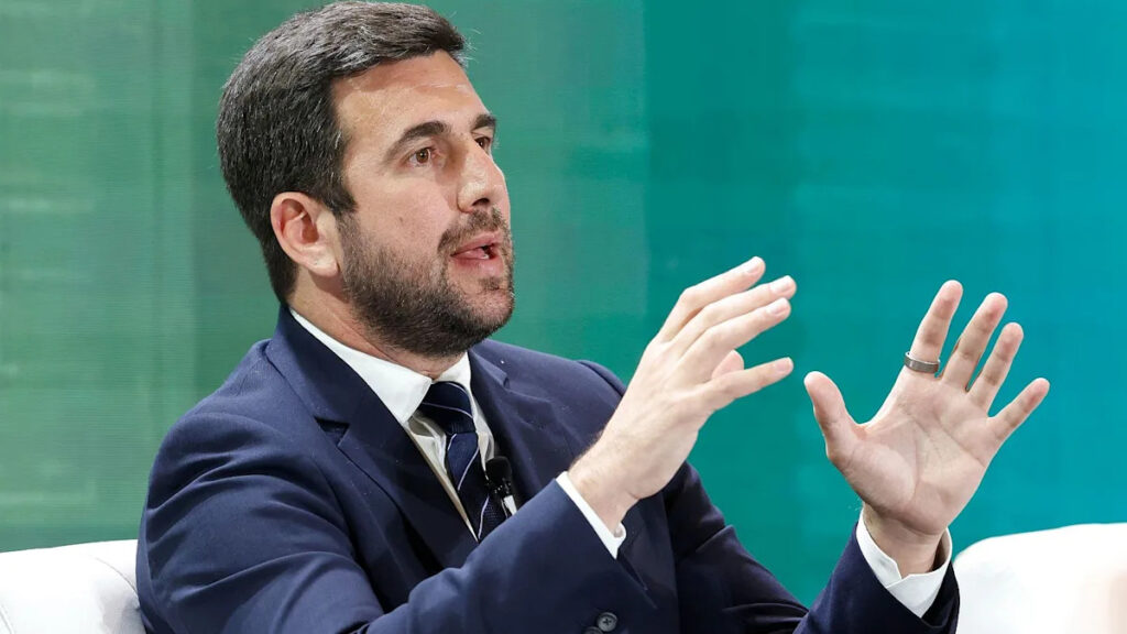 Real Madrid presidential candidate accuses Florentino Perez of defamation