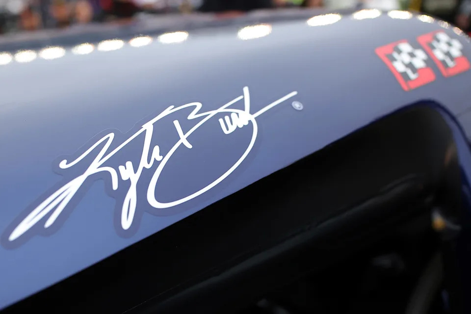 A detail view of Kyle Busch's signature on the #7 HendrickCars.com Chevrolet.
