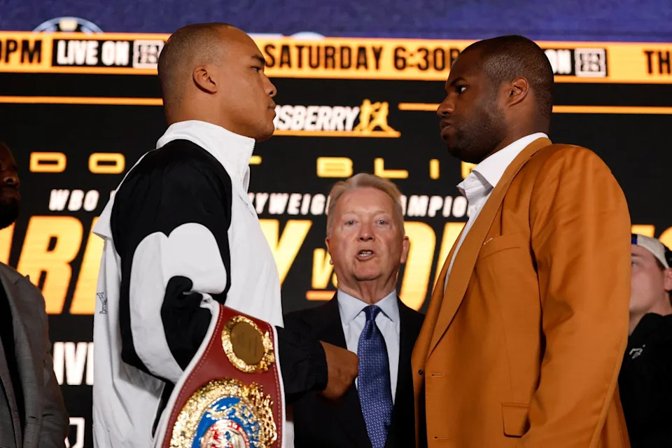 Wardley and Dubois facing off after their final pre-fight press conference (Reuters)