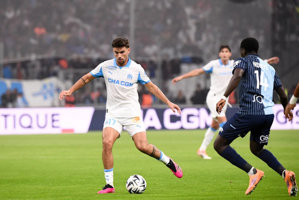 Report: Spurs face European giants in move for Brighton star