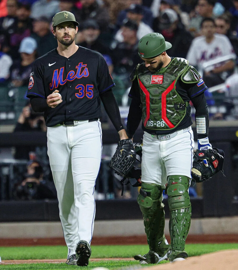 Mets pitcher Clay Holmes has a fractured fibula