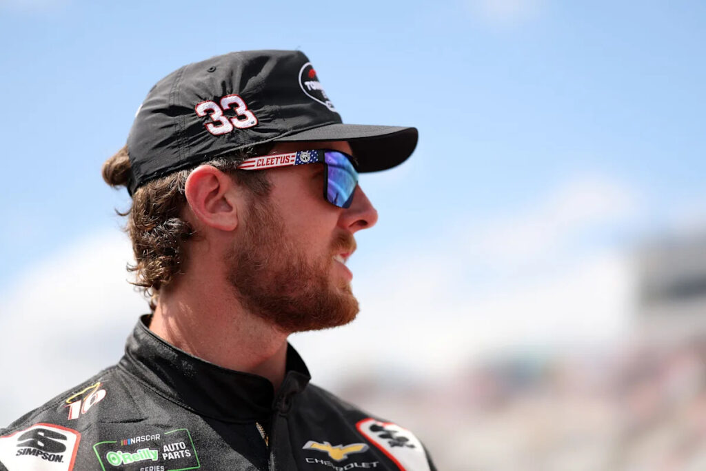 Cleetus McFarland joins Niece Motorsports for Truck race at Michigan