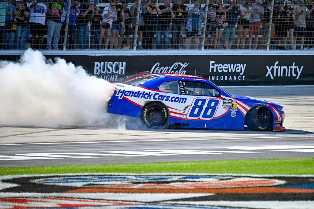 Kyle Larson wins NASCAR O’Reilly Series race at Texas in May 2026