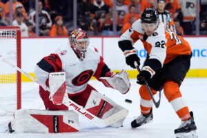 Hurricanes beat the Flyers 4-1 in Game 3, take a 3-0 series lead
