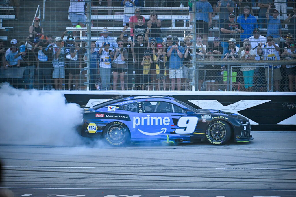 Chase Elliott wins NASCAR Cup Series race at Texas in May 2026