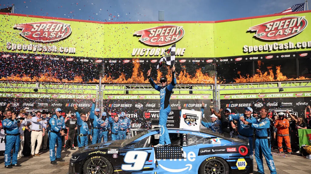 Chase Elliott wins at Texas to join Tyler Reddick as multiple Cup Series winners this season