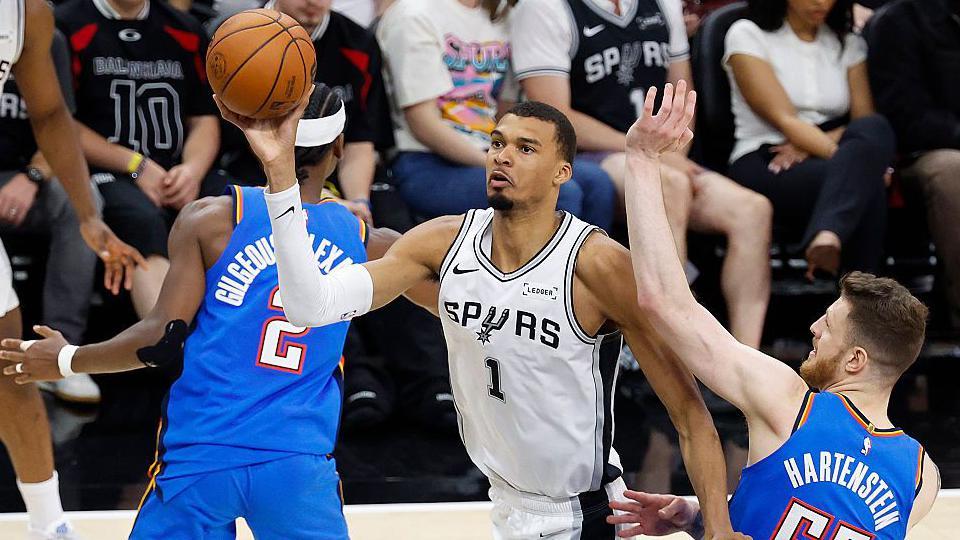 Wembanyama stars as Spurs level NBA play-offs Wembanyama stars as Spurs level NBA play-offs