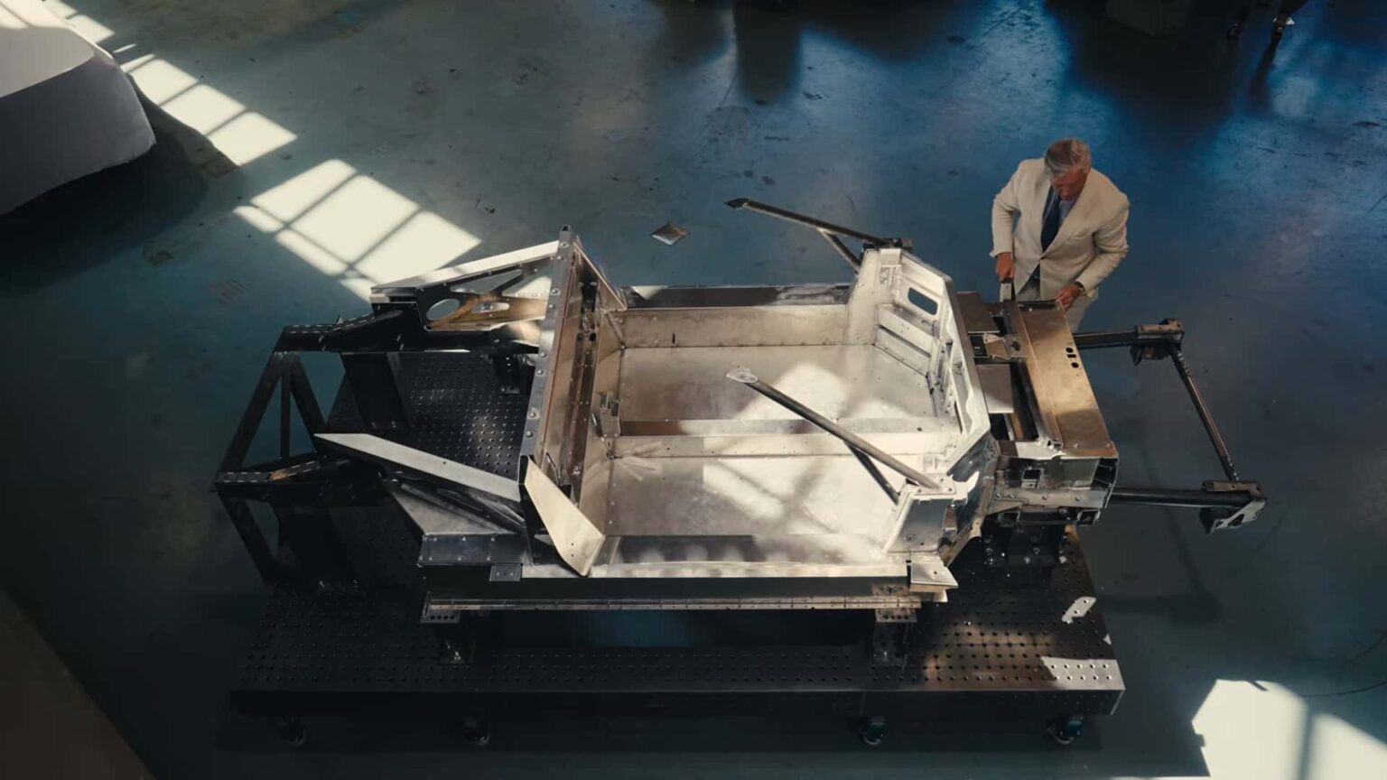 New Spyker V8 Supercar Teased With 800 Horsepower