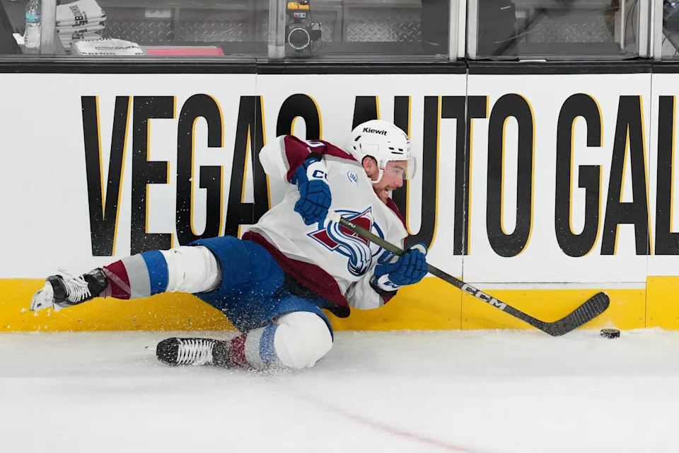Predators Acquire Ross Colton From Avalanche