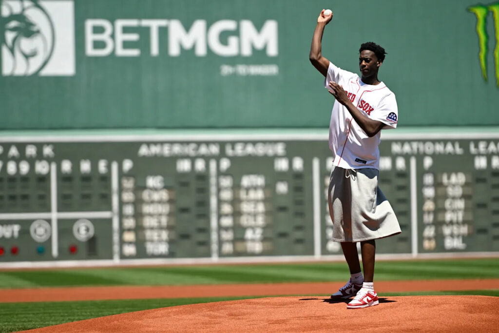 NBA No. 1 pick AJ Dybantsa throws first pitch before Yankees-Red Sox game, lobs eephus pitch for a strike