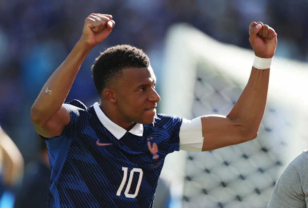 FEATURE | Three things learned as France get off to a winning start against Senegal with a much-improved second half showing FEATURE | Three things learned as France get off to a winning start against Senegal with a much-improved second half showing