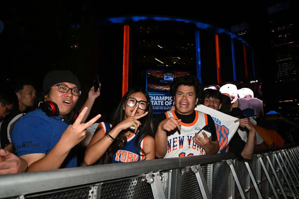 NYPD to dispatch record 10,000 officers to New York Knicks parade