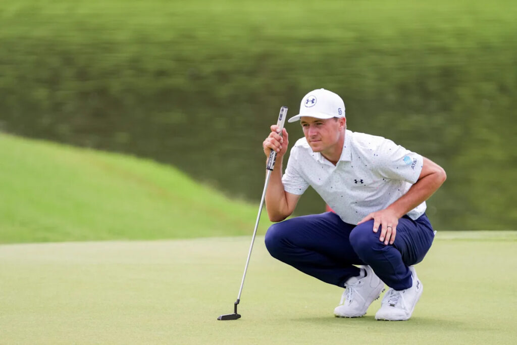 Watch Jordan Spieth sink a wild 62-foot birdie putt