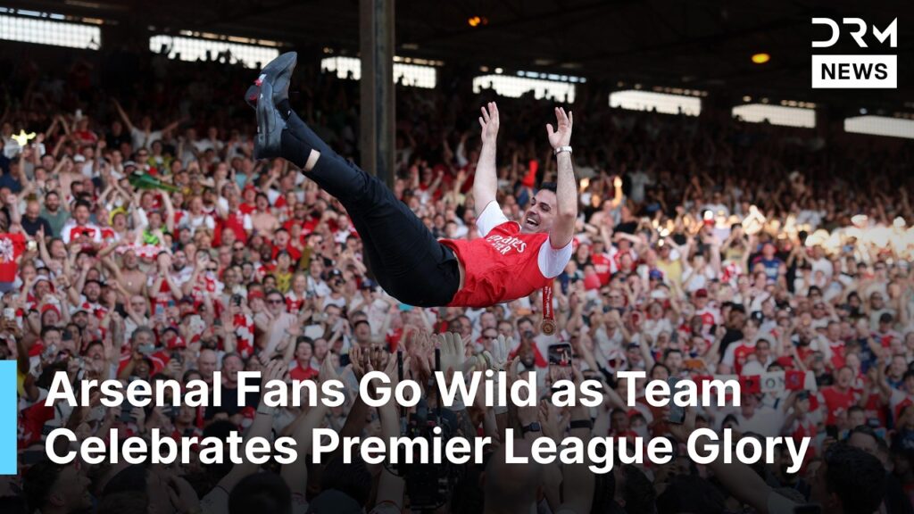 LIVE: Arsenal Celebrate Premier League Title With Massive London Parade | DRM News | AD14
