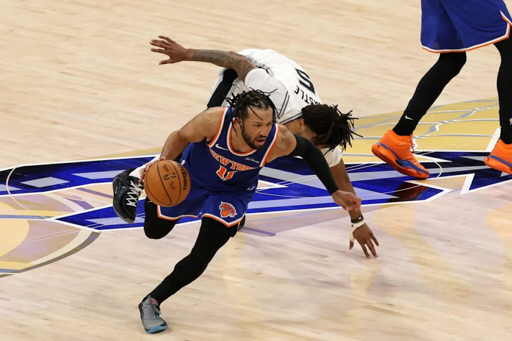 Knicks vs. Spurs Game 3 predictions: Will Spurs get back in NBA Finals?