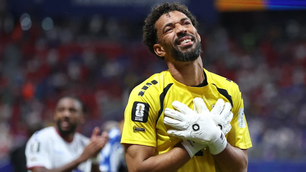 The 40-year-old keeper who inspired Cape Verde’s historic debut The 40-year-old keeper who inspired Cape Verde’s historic debut