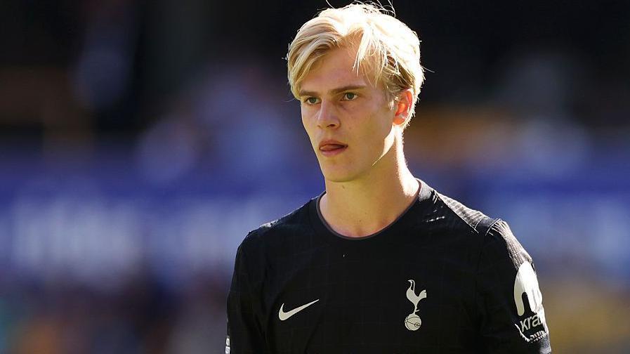 Spurs’ Bergvall exploring options away from club Spurs’ Bergvall exploring options away from club