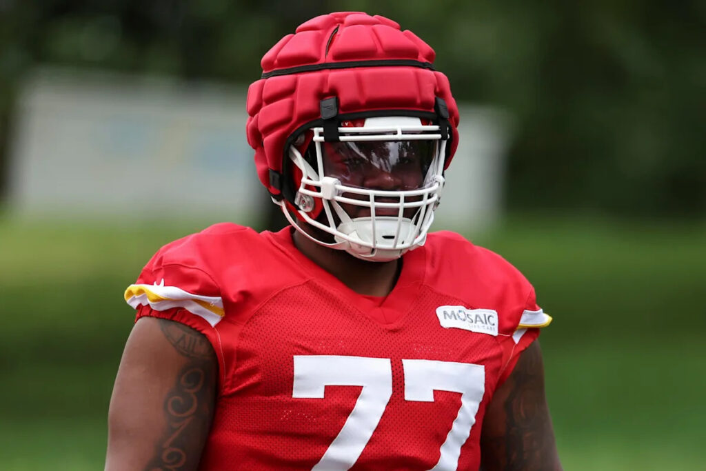 Chiefs News 6/25: Low odds for Jaylon Moore to see contract extension