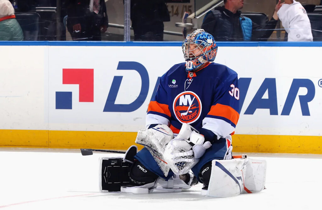 Islanders & NHL News: Warren re-signed, Sorokin Vezina runner-up