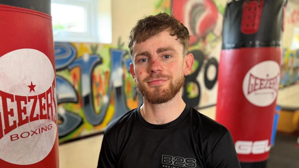 Transplant boxer ‘world’s first’ to gain pro license Transplant boxer ‘world’s first’ to gain pro license