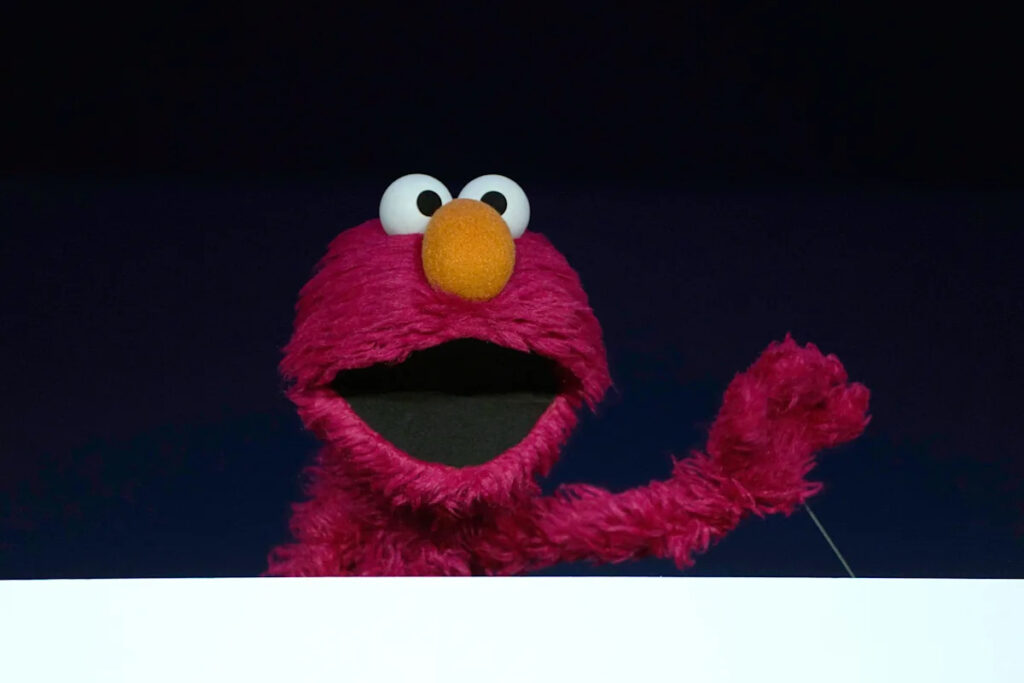 NY Knicks fans demand Elmo pick a side in NBA Finals