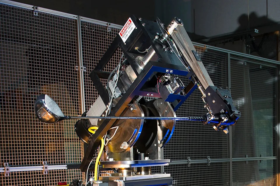 The USGA's golf robot swings a test club at exactly the speed technicians want. (USGA)
