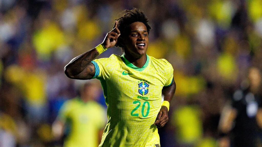 Norwich sign Brazilian defender Alves on loan